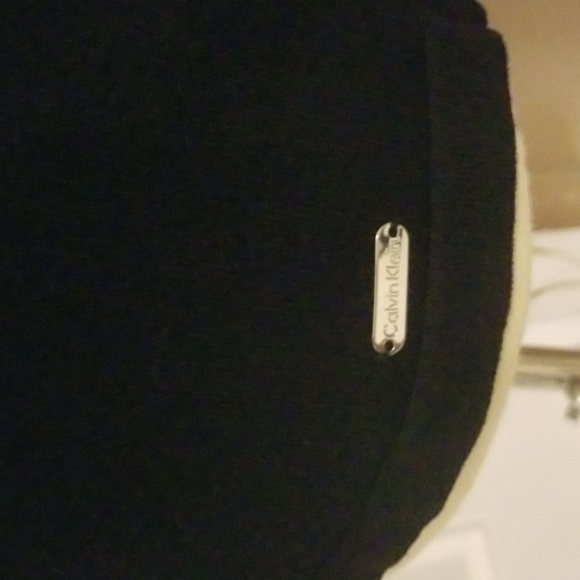 Calvin Klein Sweater - Picture 3 of 4